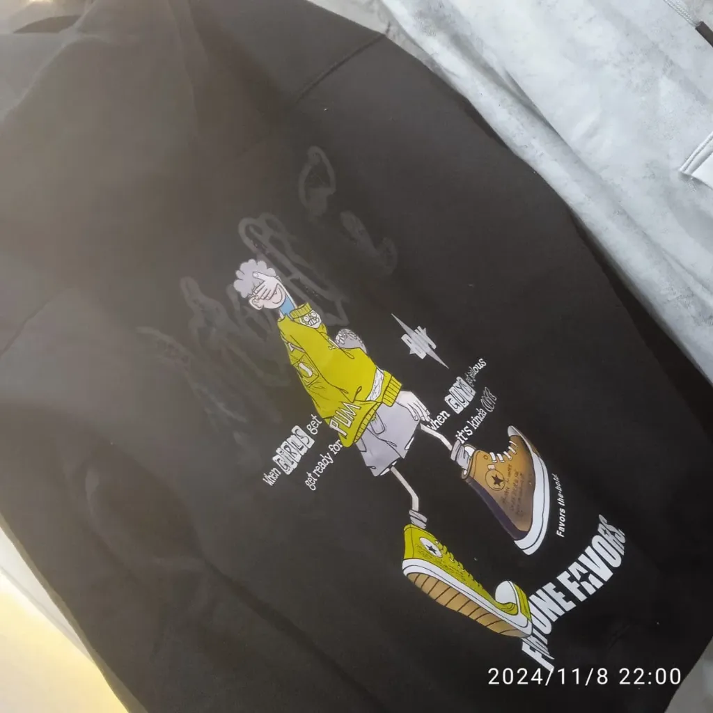 سويت شيرت بلاك
